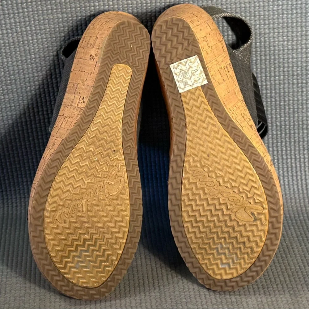 SKECHERS Cali Beverlee Smitten Kitten #SN 38527 Women's Black Wedge Sandals Sz 9